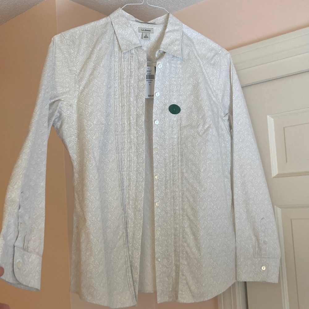 LL Bean womens blouse (S).  NWT